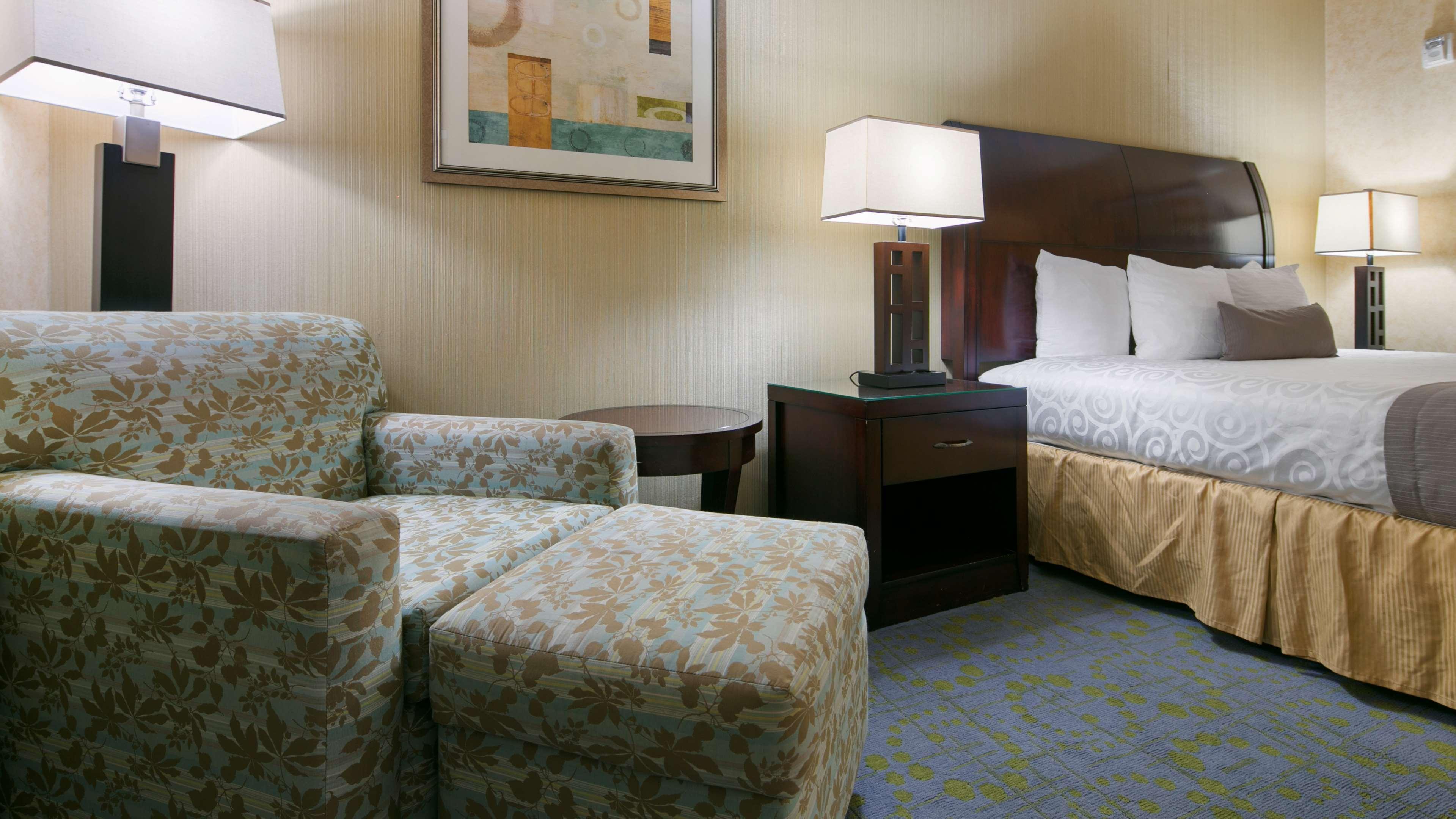 Best Western Plus Wasco Inn & Suites Buitenkant foto
