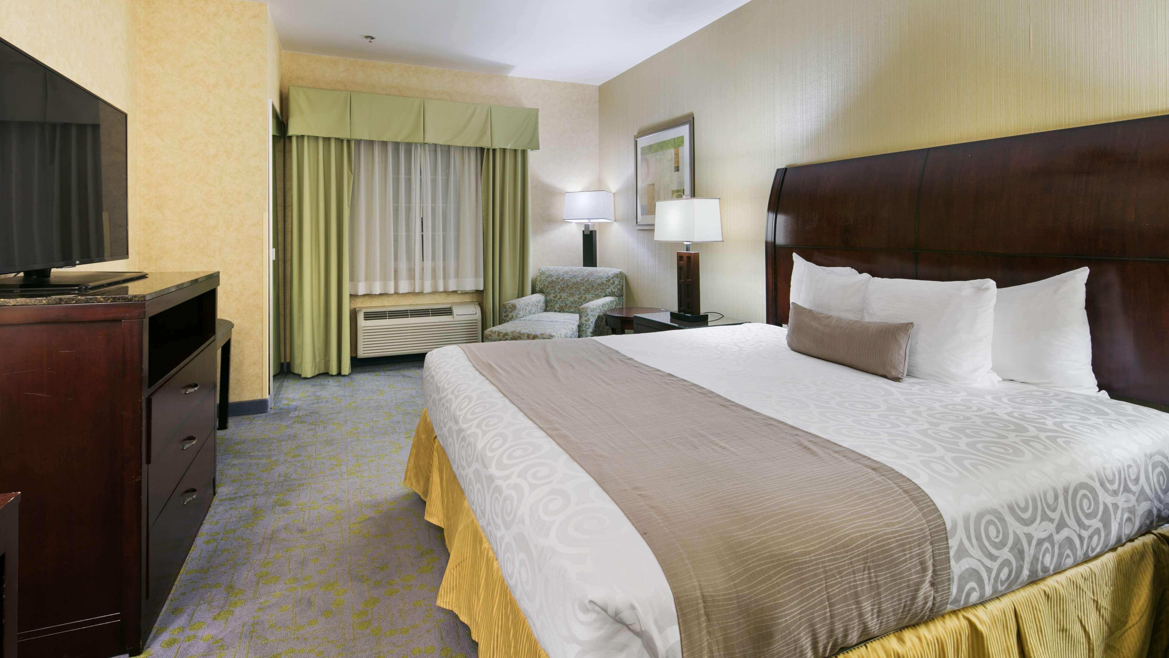 Best Western Plus Wasco Inn & Suites Buitenkant foto