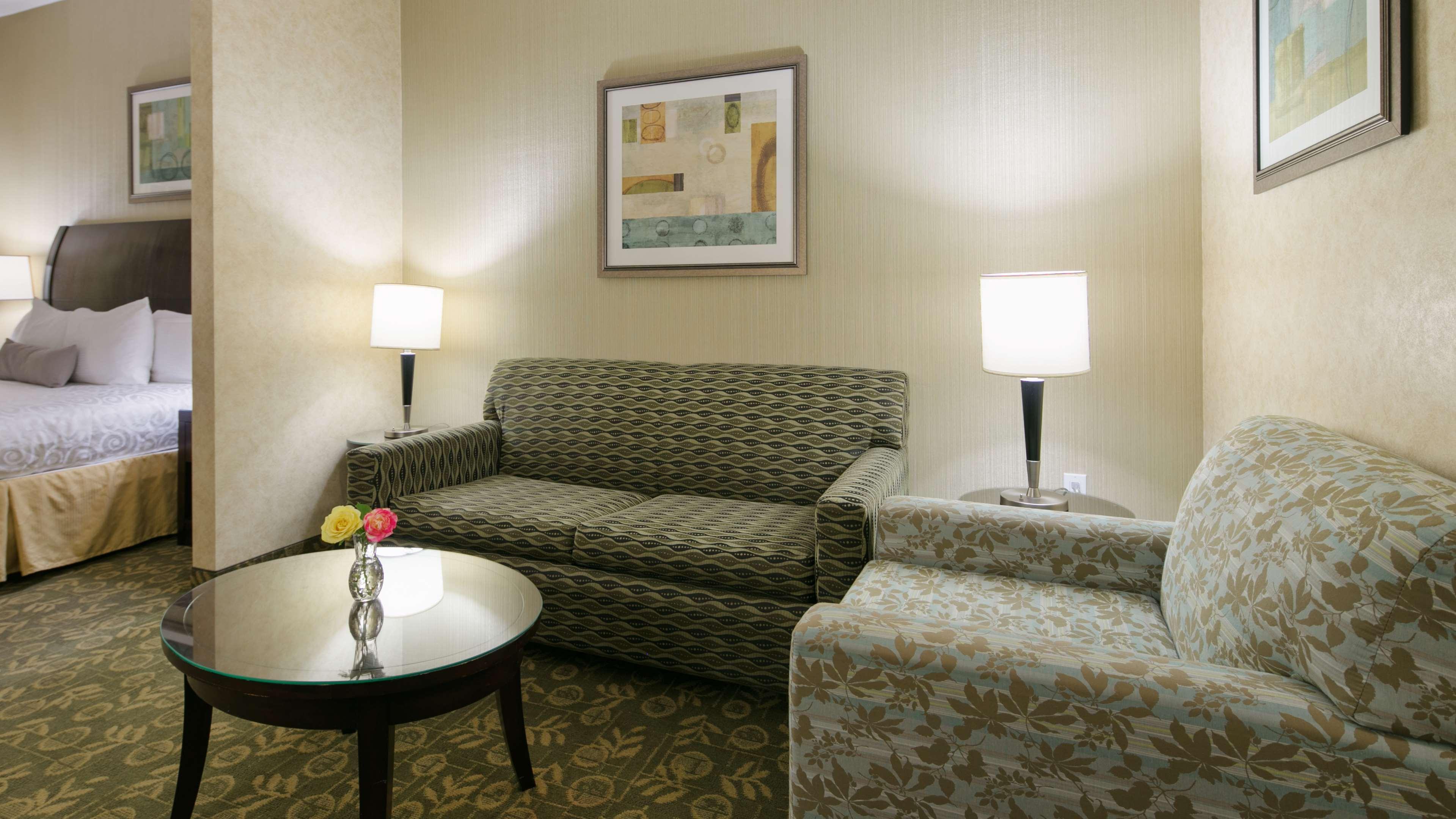 Best Western Plus Wasco Inn & Suites Buitenkant foto