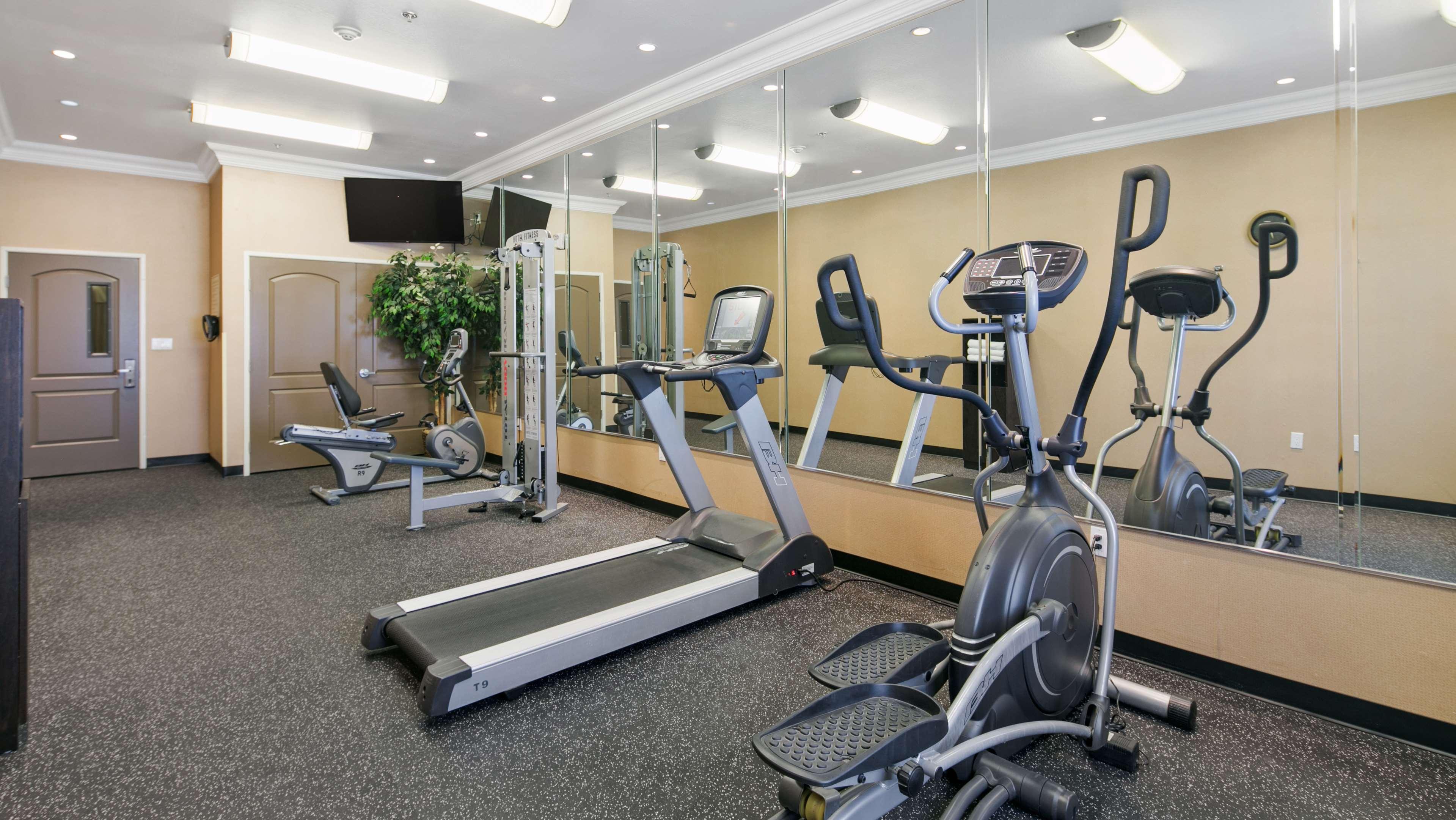 Best Western Plus Wasco Inn & Suites Buitenkant foto