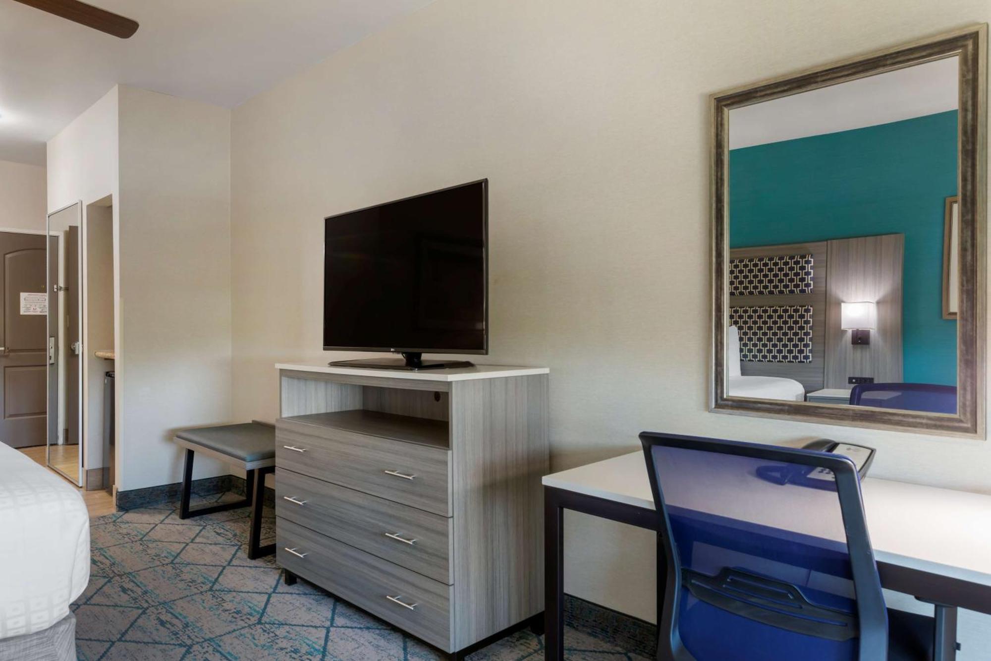 Best Western Plus Wasco Inn & Suites Buitenkant foto
