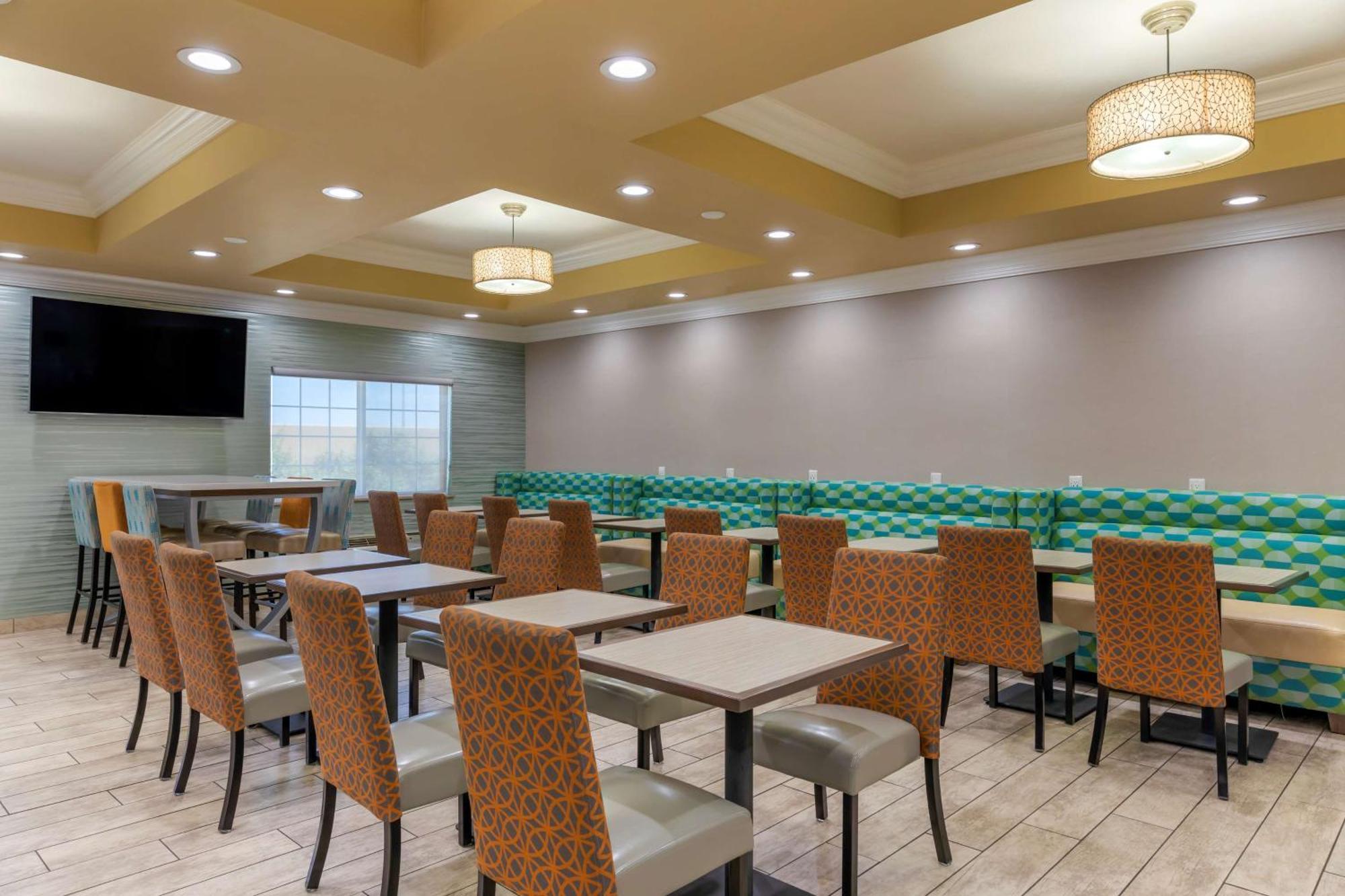 Best Western Plus Wasco Inn & Suites Buitenkant foto