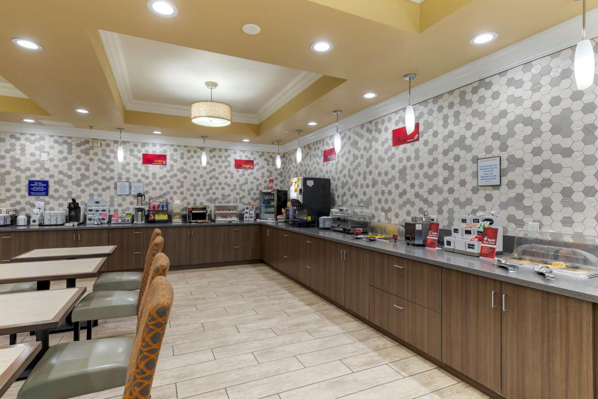 Best Western Plus Wasco Inn & Suites Buitenkant foto